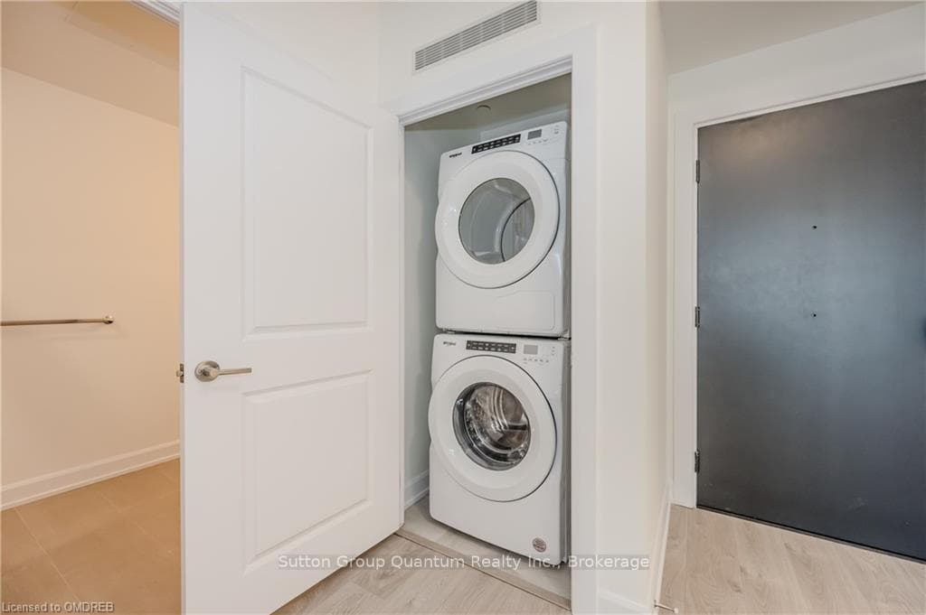 3220 WILLIAM COLTSON Avenue Unit 402 photo 18