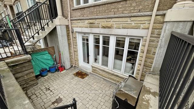 30 Western Battery Road Unit 302 photo 6