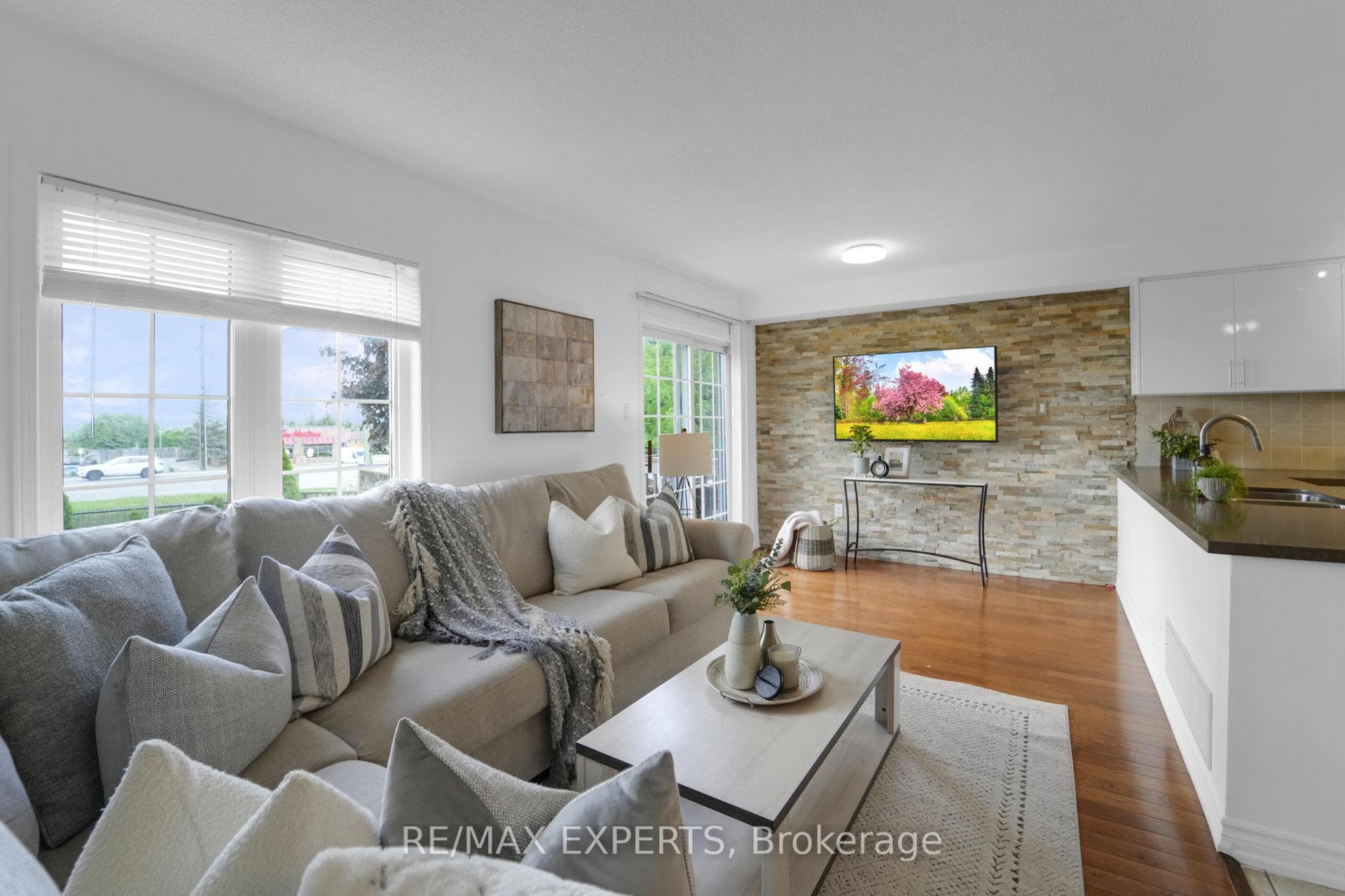 130 Coleridge Drive photo 9