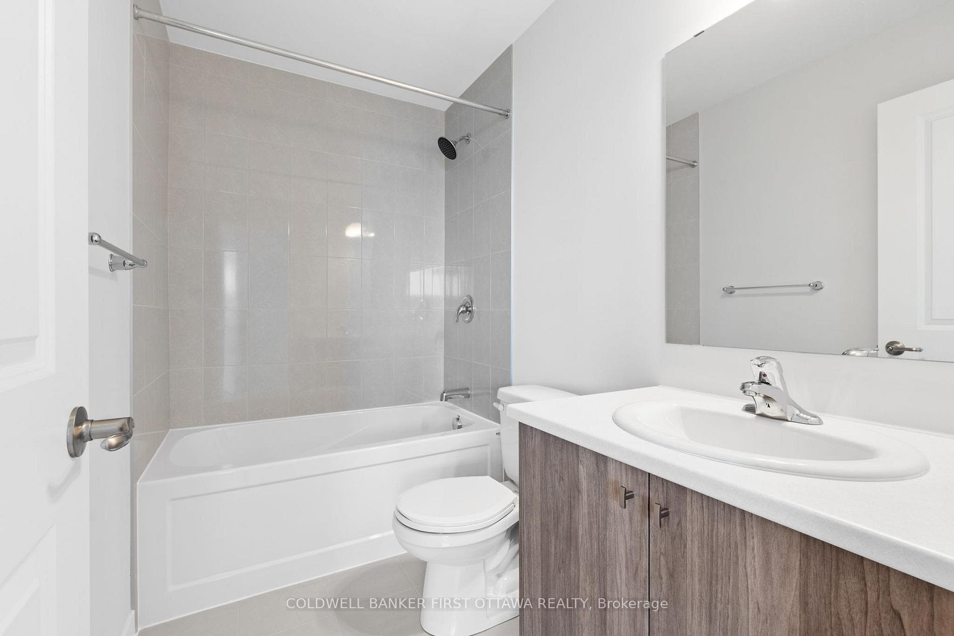 320 Lillian Freiman Private photo 37