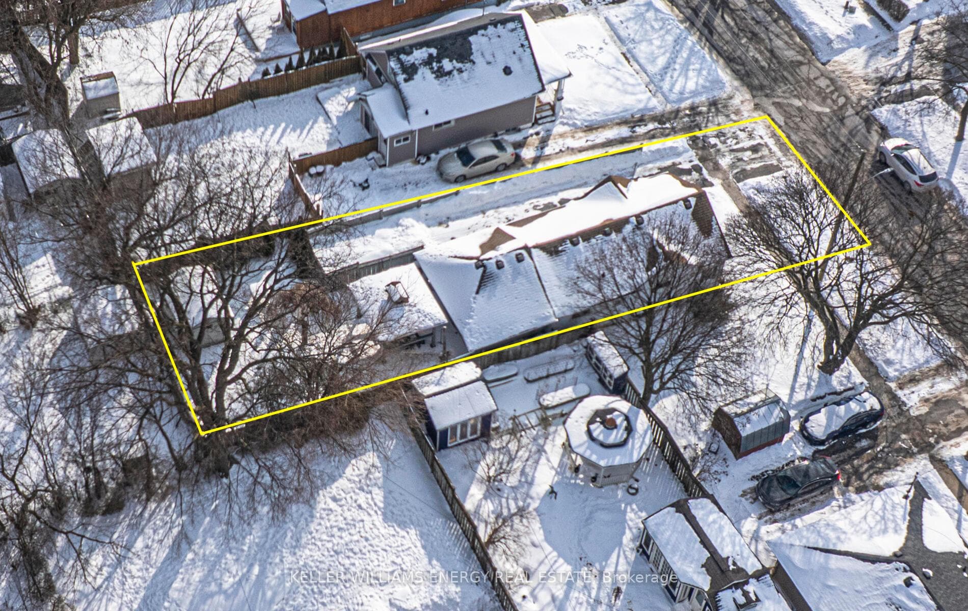 449 Cromwell Avenue photo 35