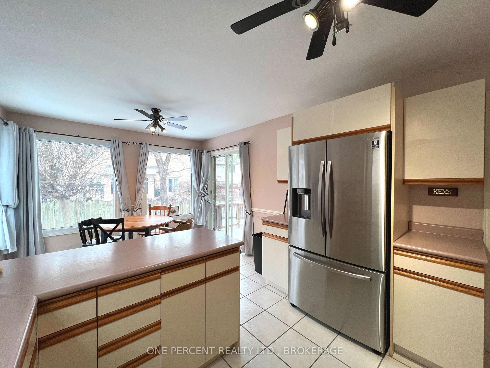 958 Chancery Street photo 7