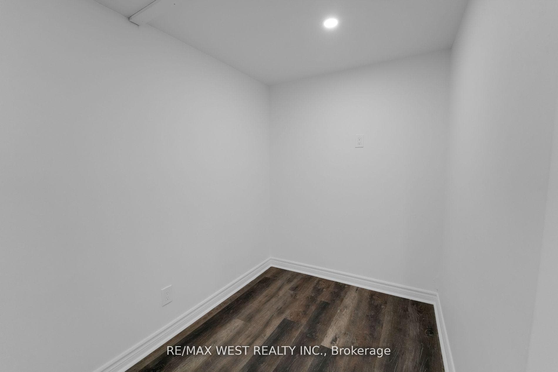 241 Letitia Street photo 24