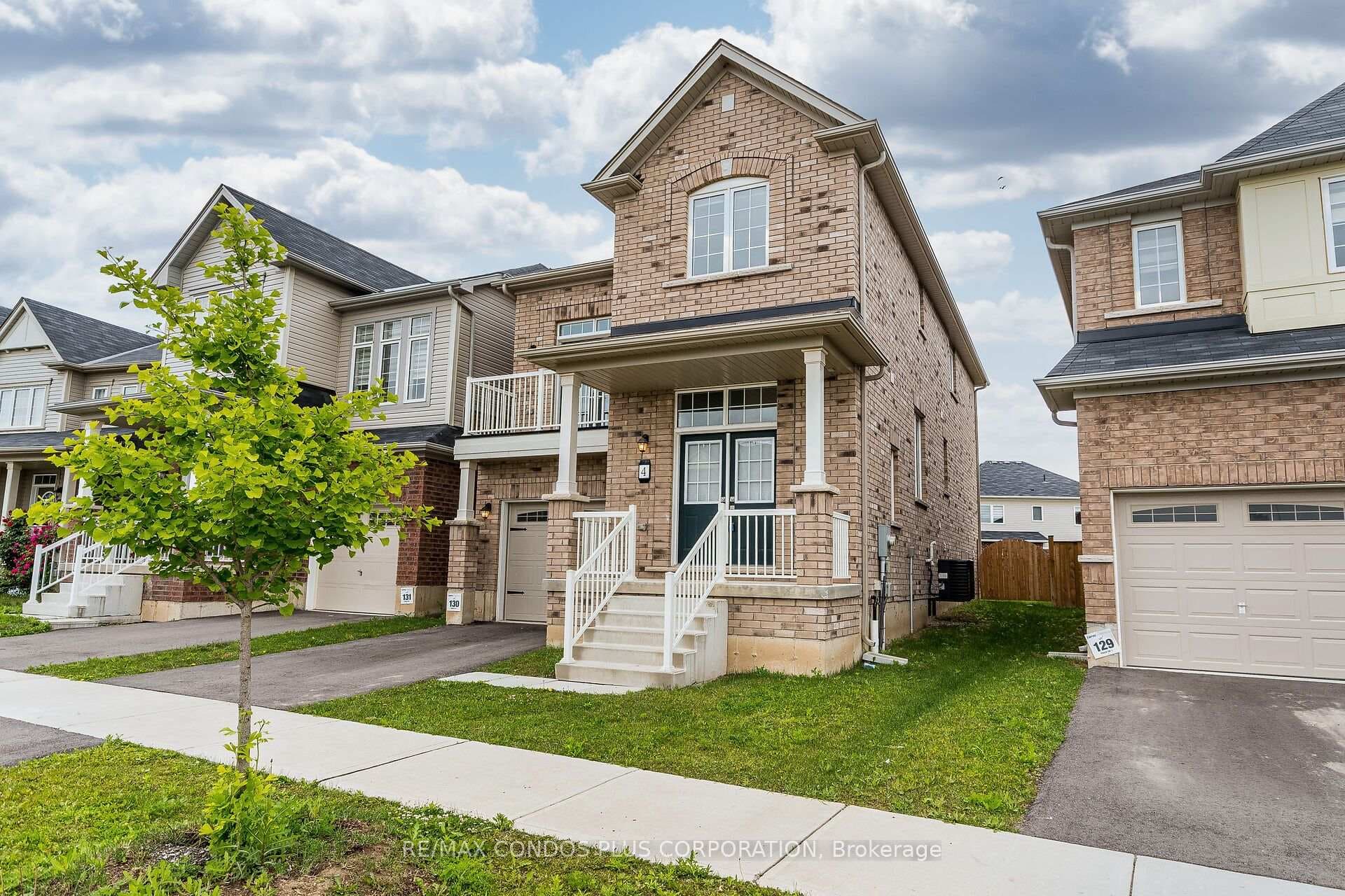 4 Cooke Avenue photo 2