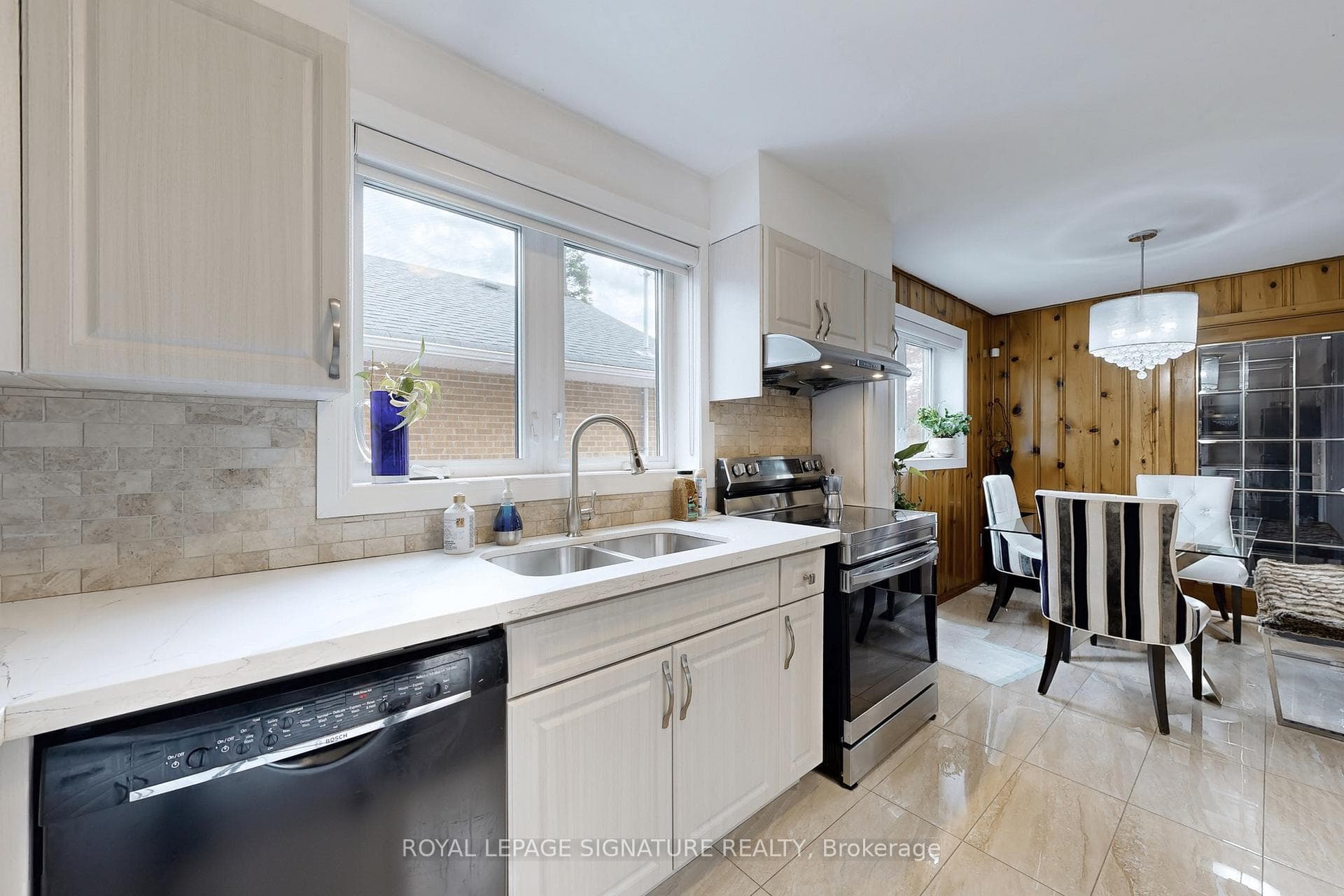 68 Christina Crescent photo 16
