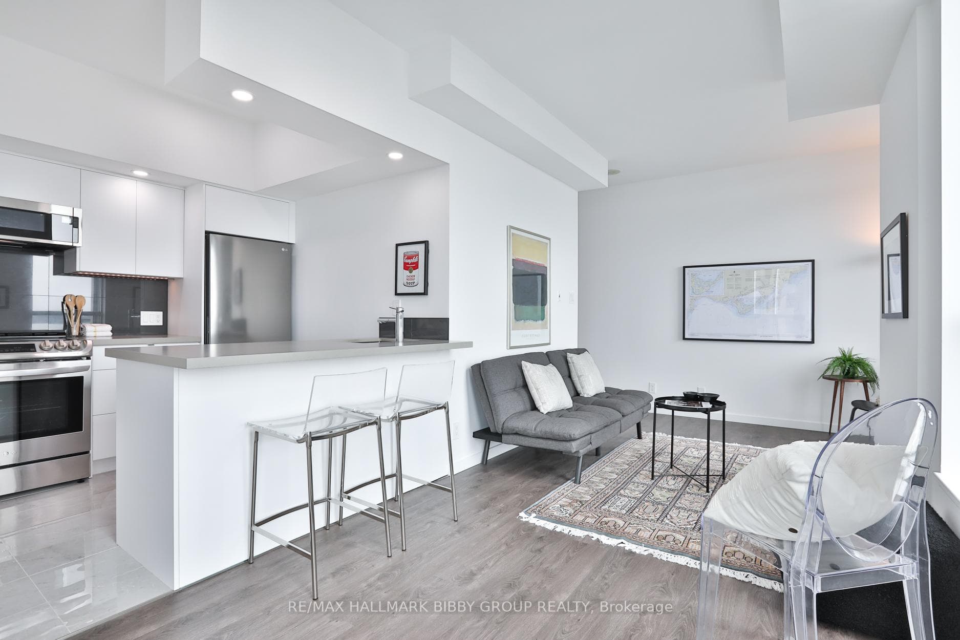 230 Queens Quay Unit 1521 photo 6