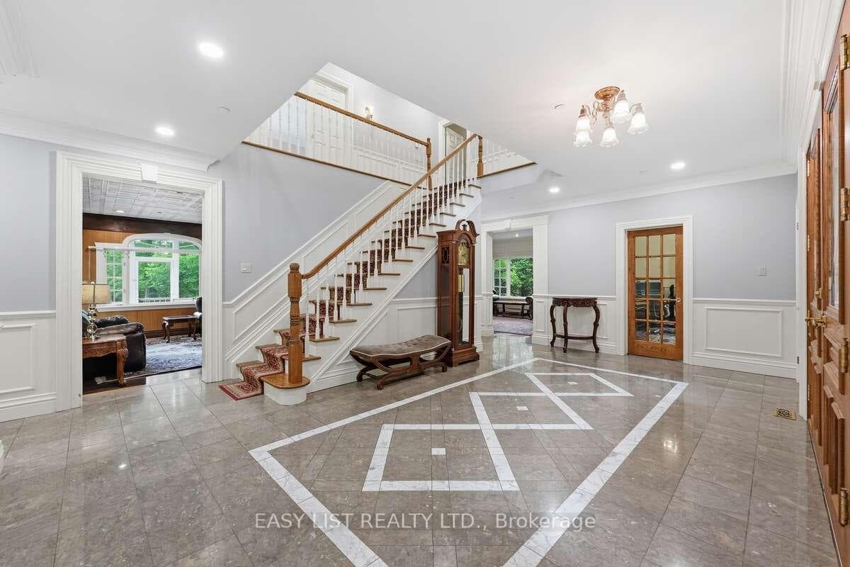 28 Marchbrook Circle photo 8