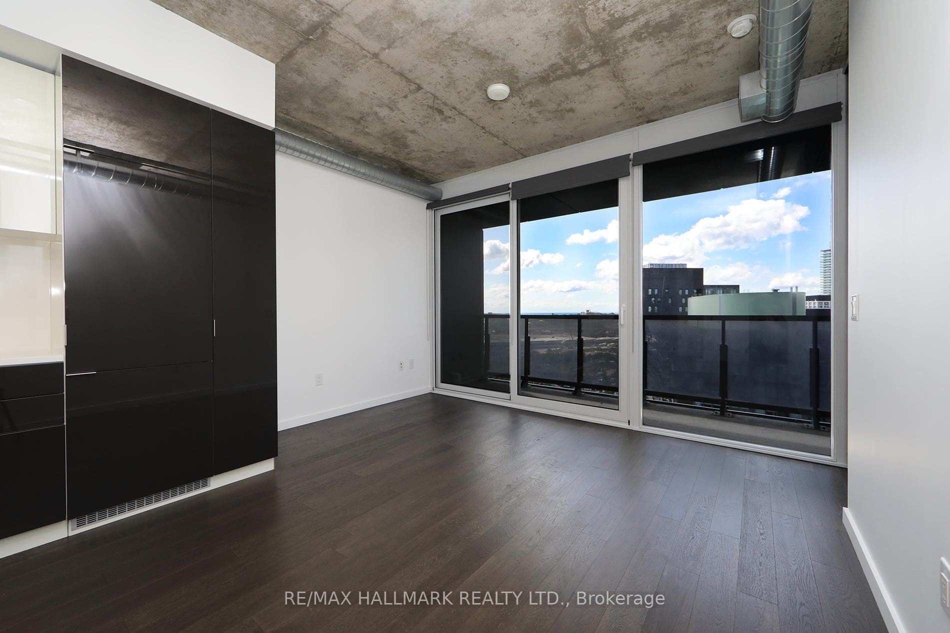 170 Bayview Avenue Unit 1310 photo 8