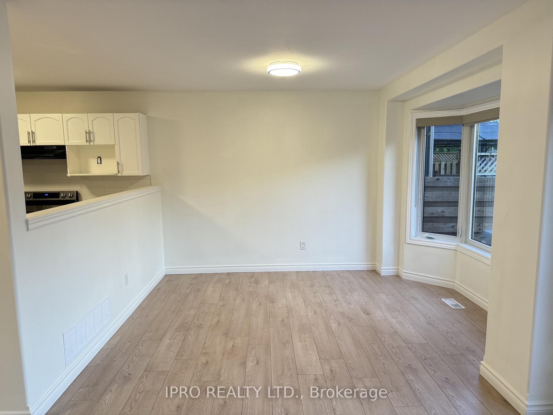 4422 Christopher Court photo 8