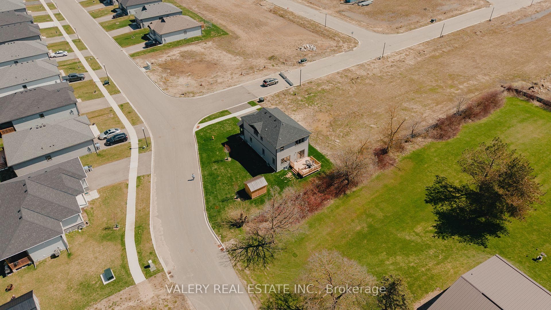 109 Ballantyne Avenue photo 30