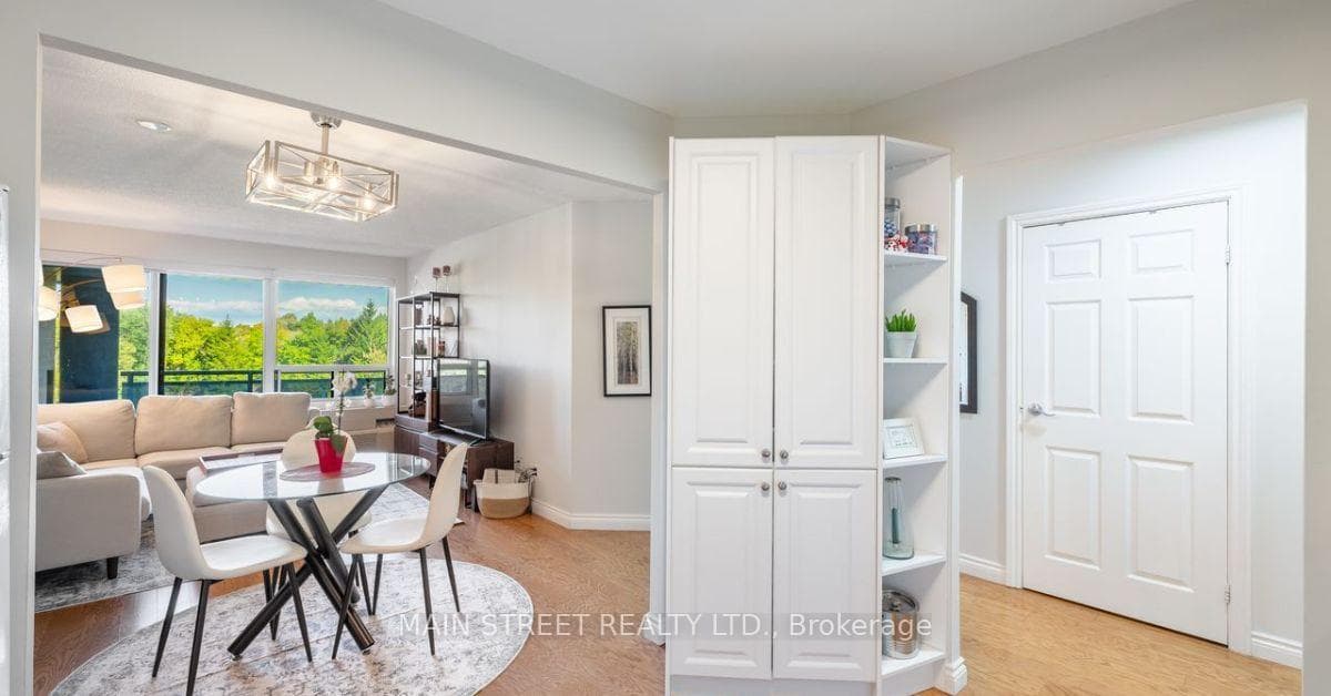 Open Kitchen and dining area