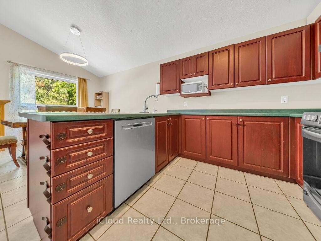 308 Keewatin Avenue photo 15