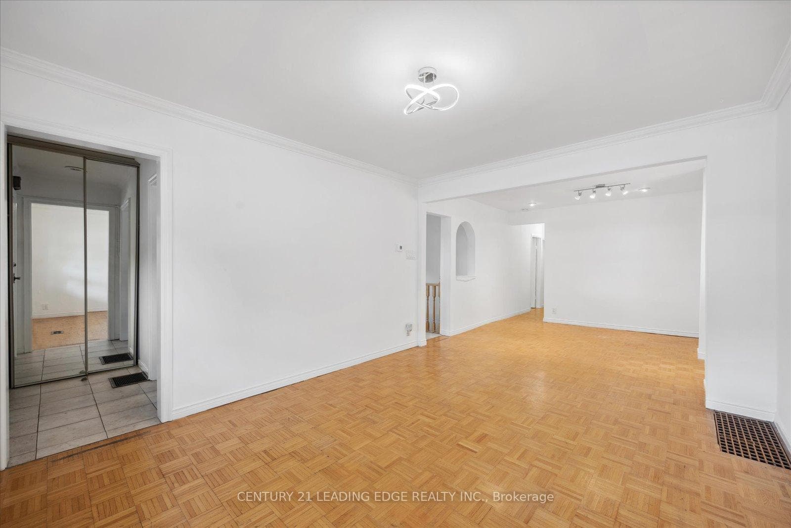 127 Glen Park Avenue photo 7
