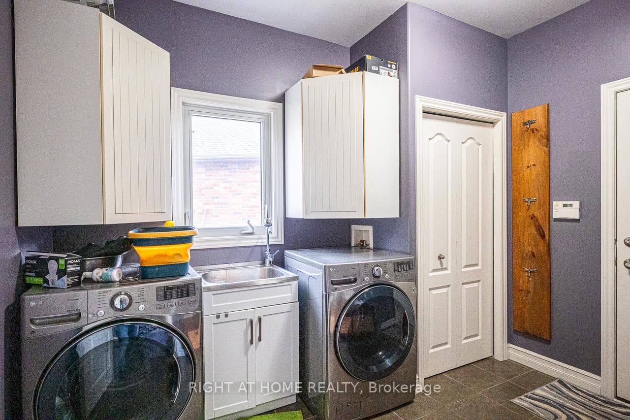 1366 Kains Woods Terrace photo 22