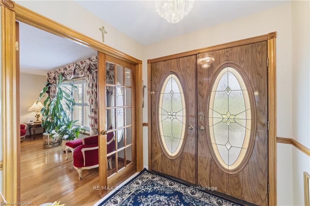546 Dicenzo Drive photo 6