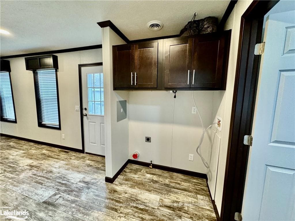 1007 RACOON Road Unit 19 photo 11