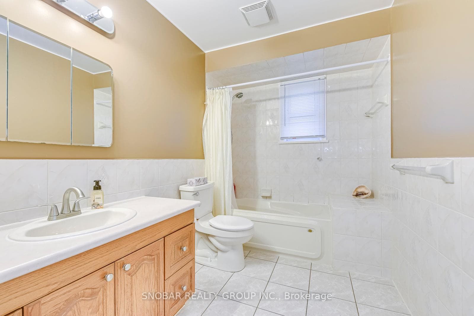 100 Shendale Drive photo 12