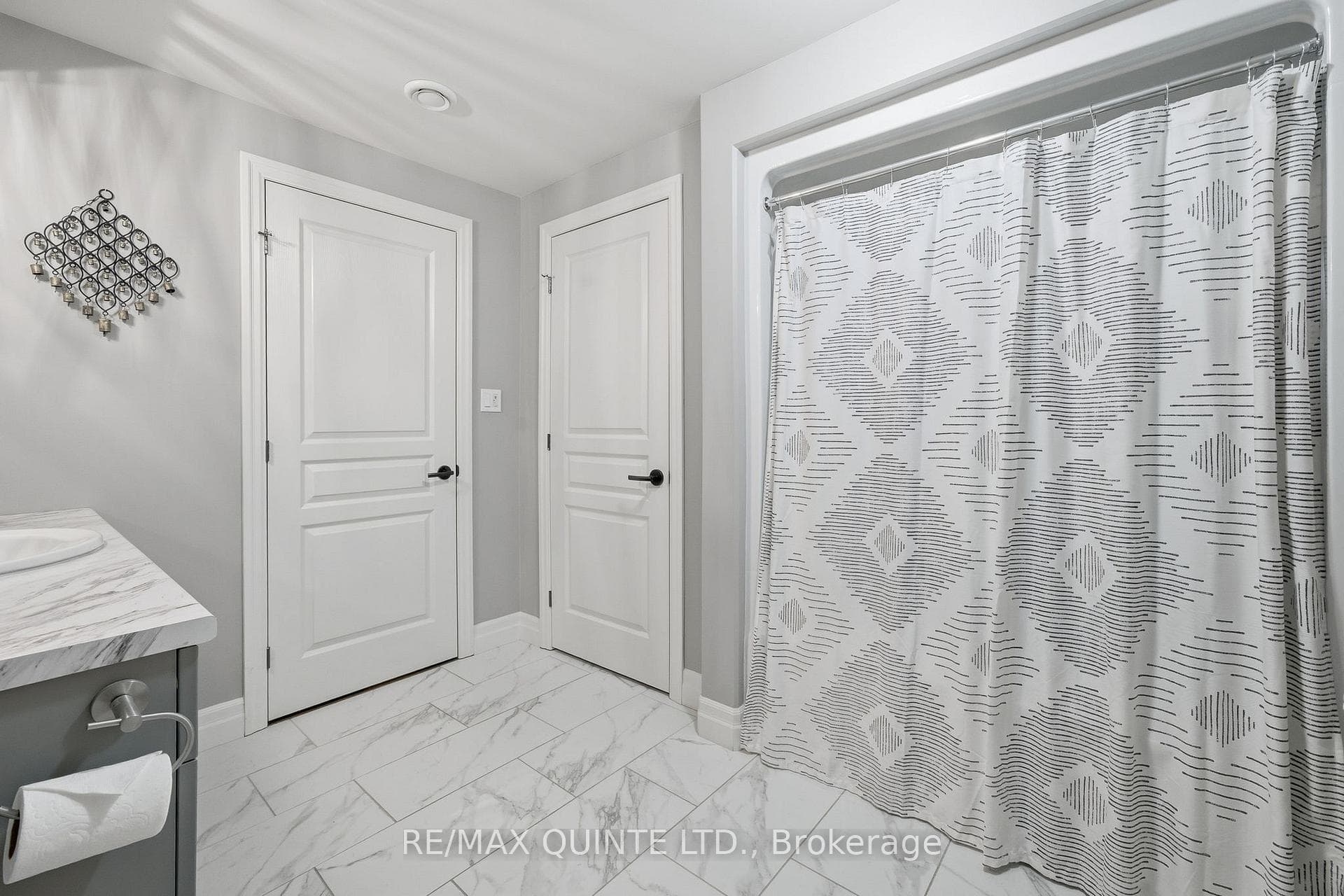 7 Bevan Drive photo 30