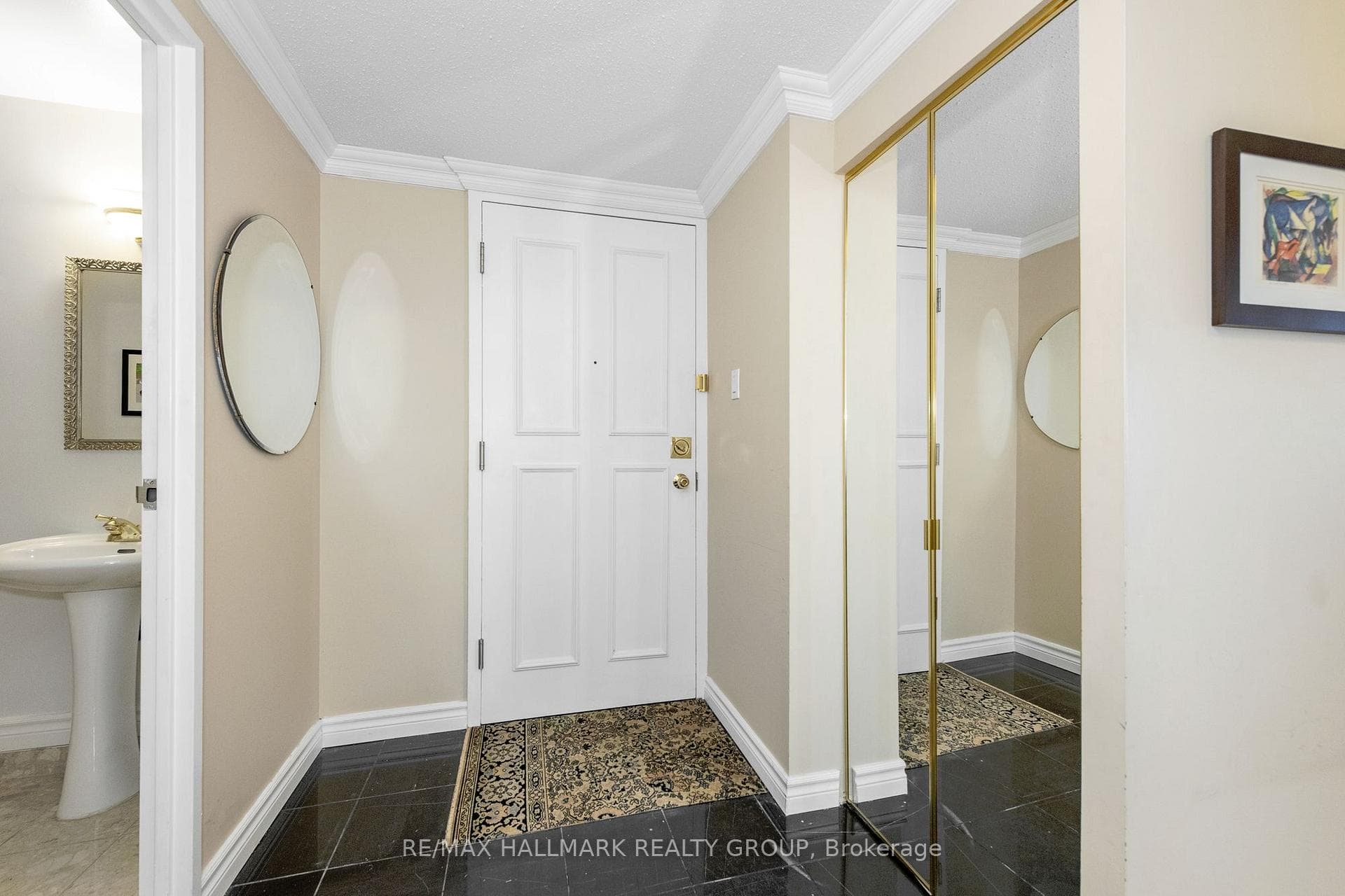 Entry to Unit 1104