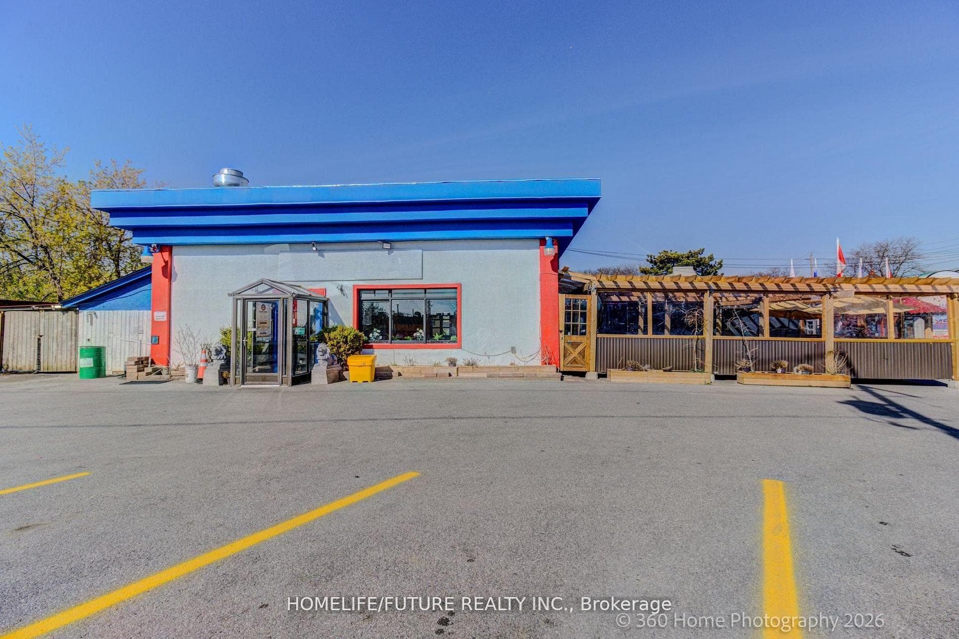 4401 Sheppard Avenue photo 3