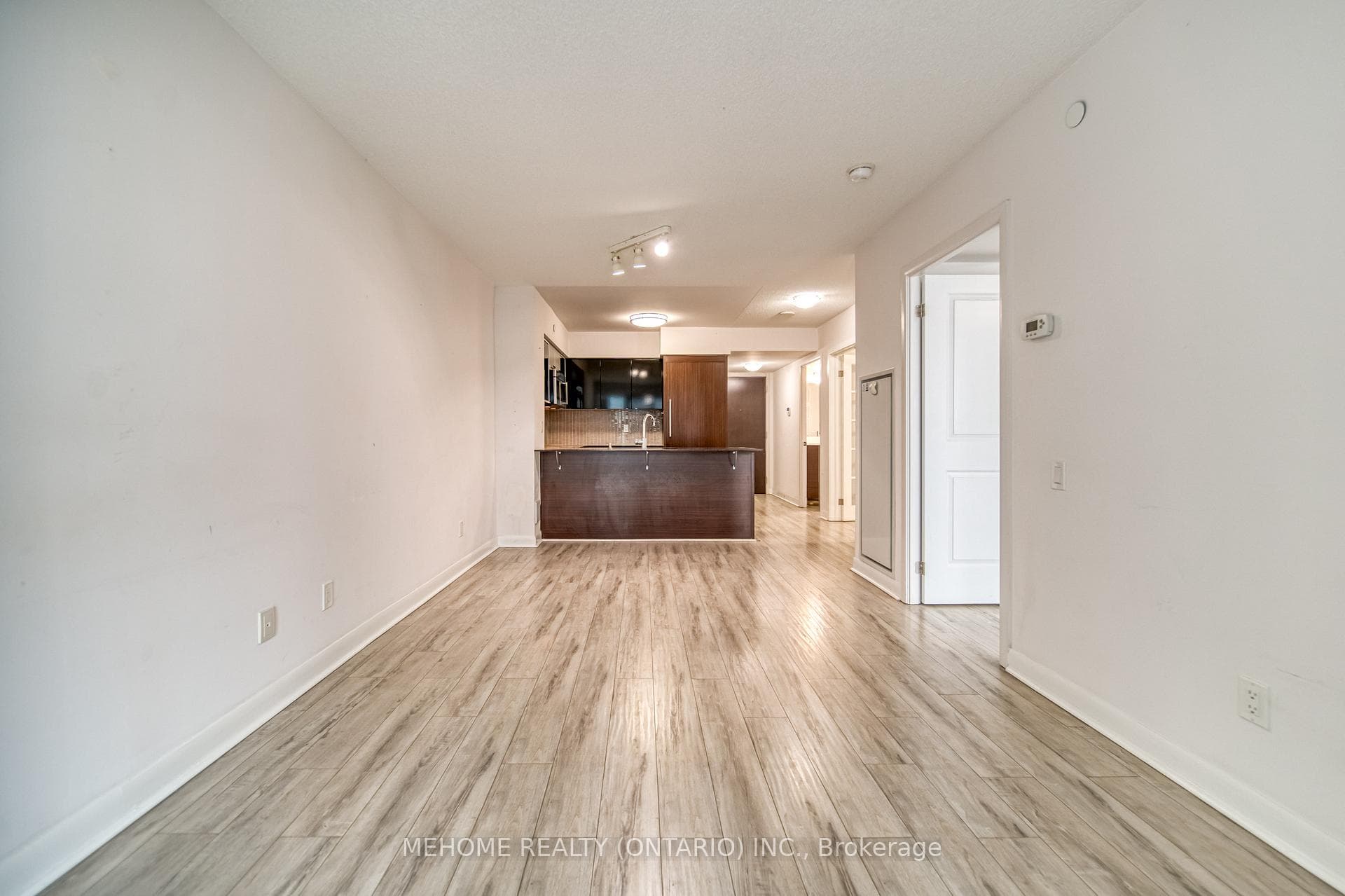 5168 Yonge Street Unit 502 photo 8