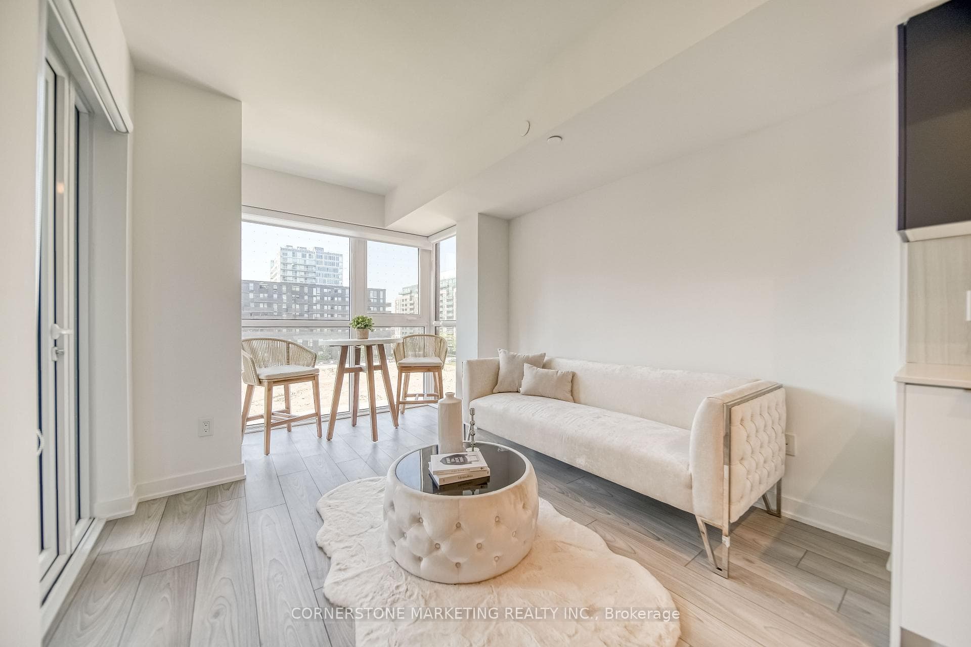 8 Tippett Road Unit 428 photo 15