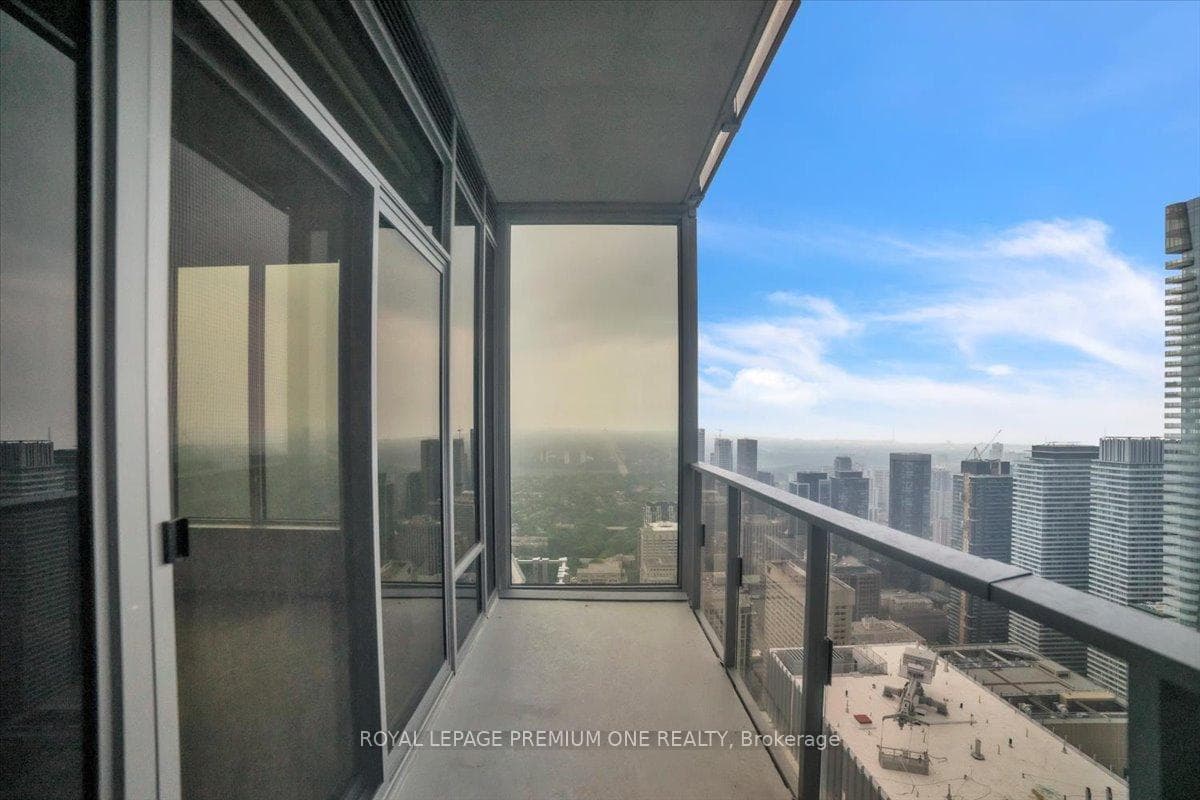 11 Yorkville Avenue Unit 6007 photo 27