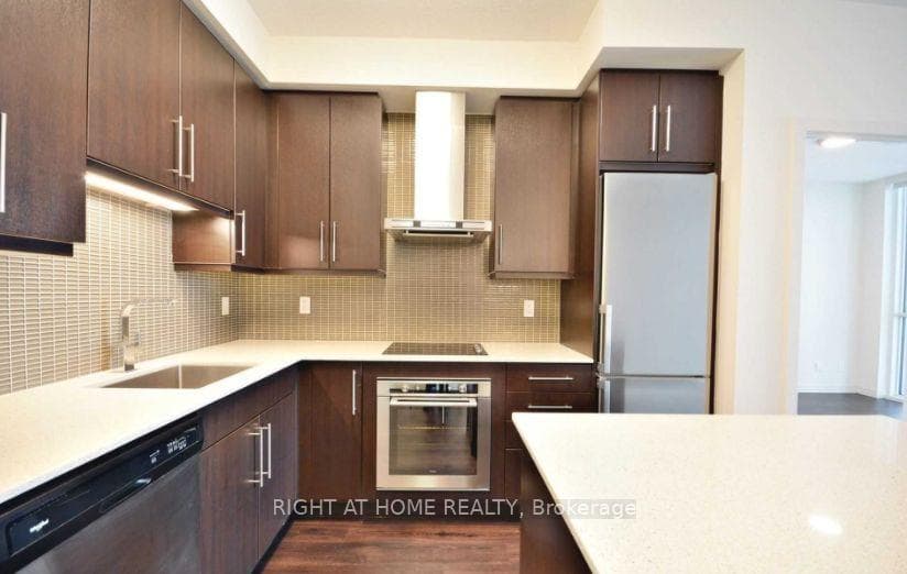 2087 Fairview Street Unit 905 photo 4
