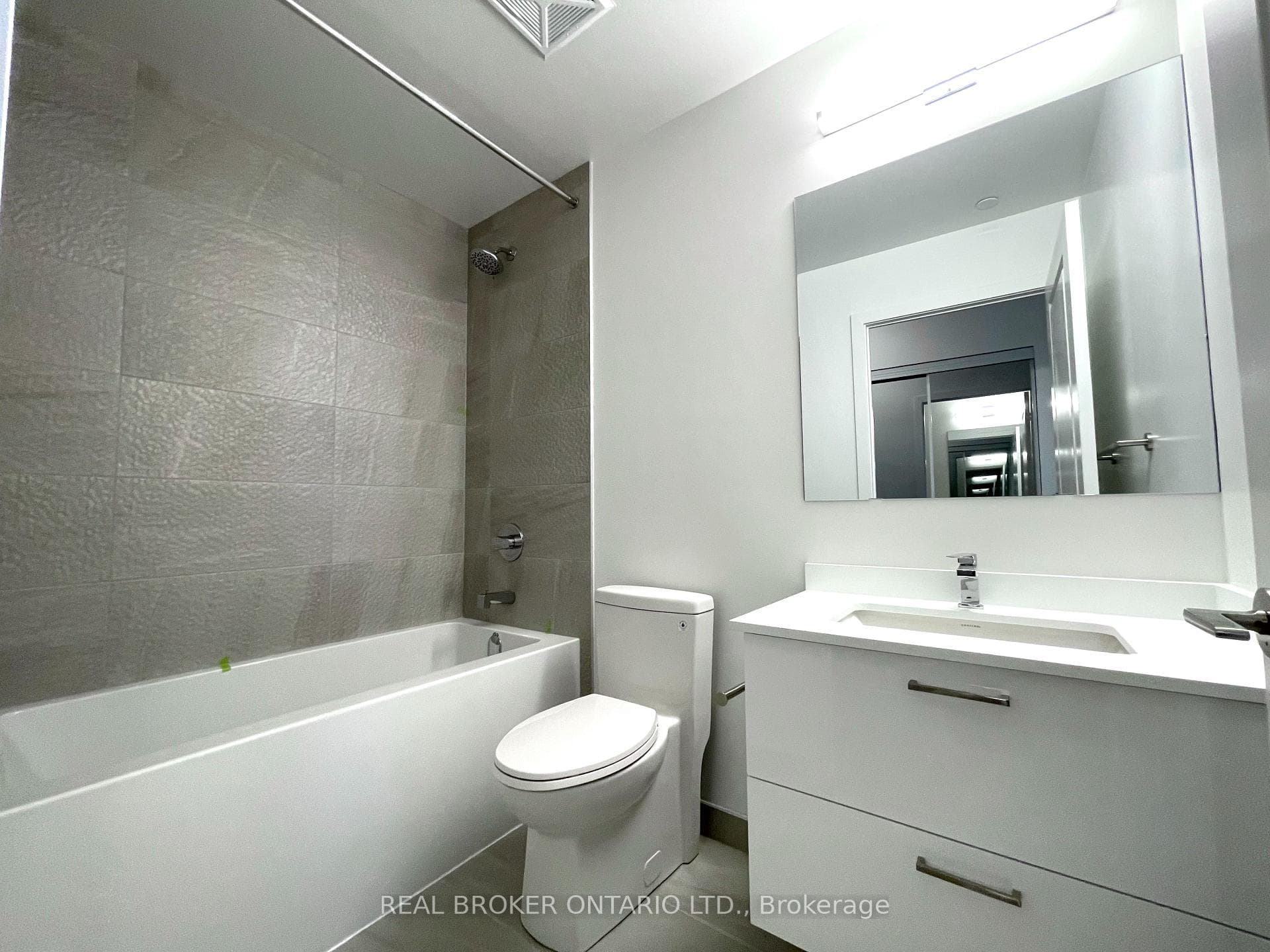 50 Upper Mall Way Unit 2009 photo 21