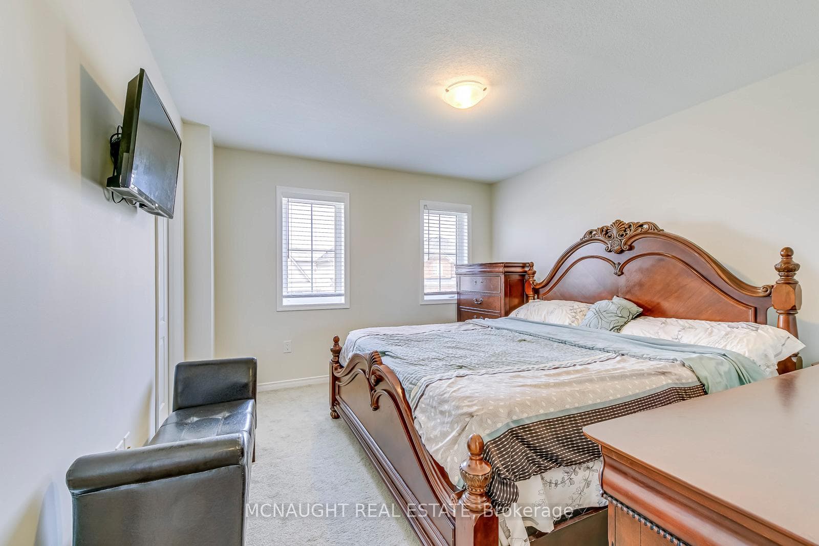 244 Kinsman Drive photo 16