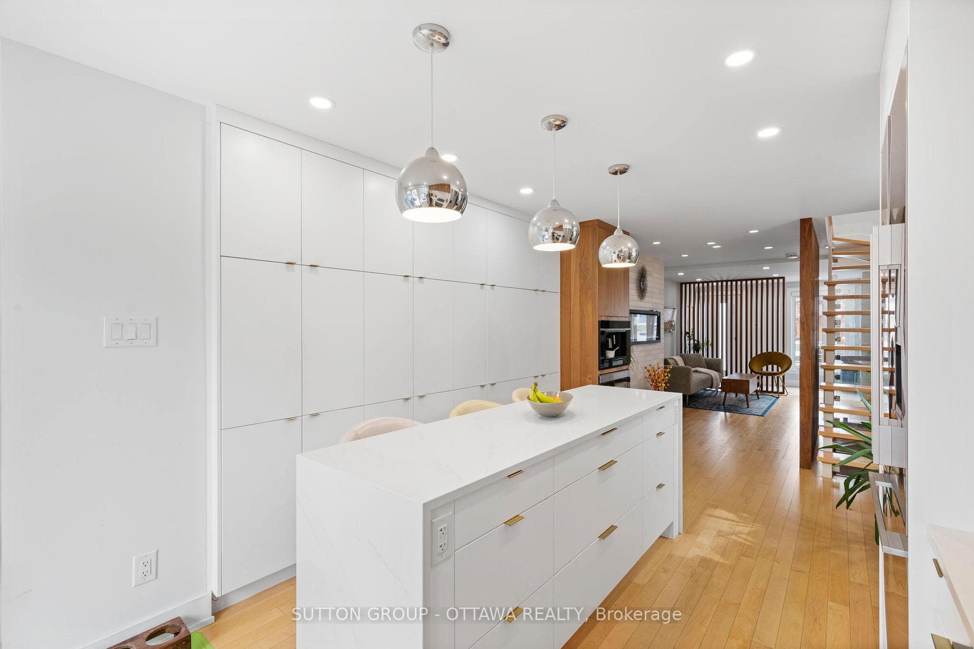 81 Armstrong Street photo 23