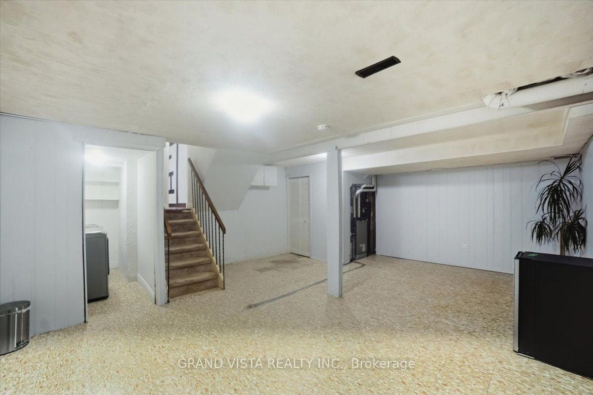 269 Timberbank Boulevard photo 30