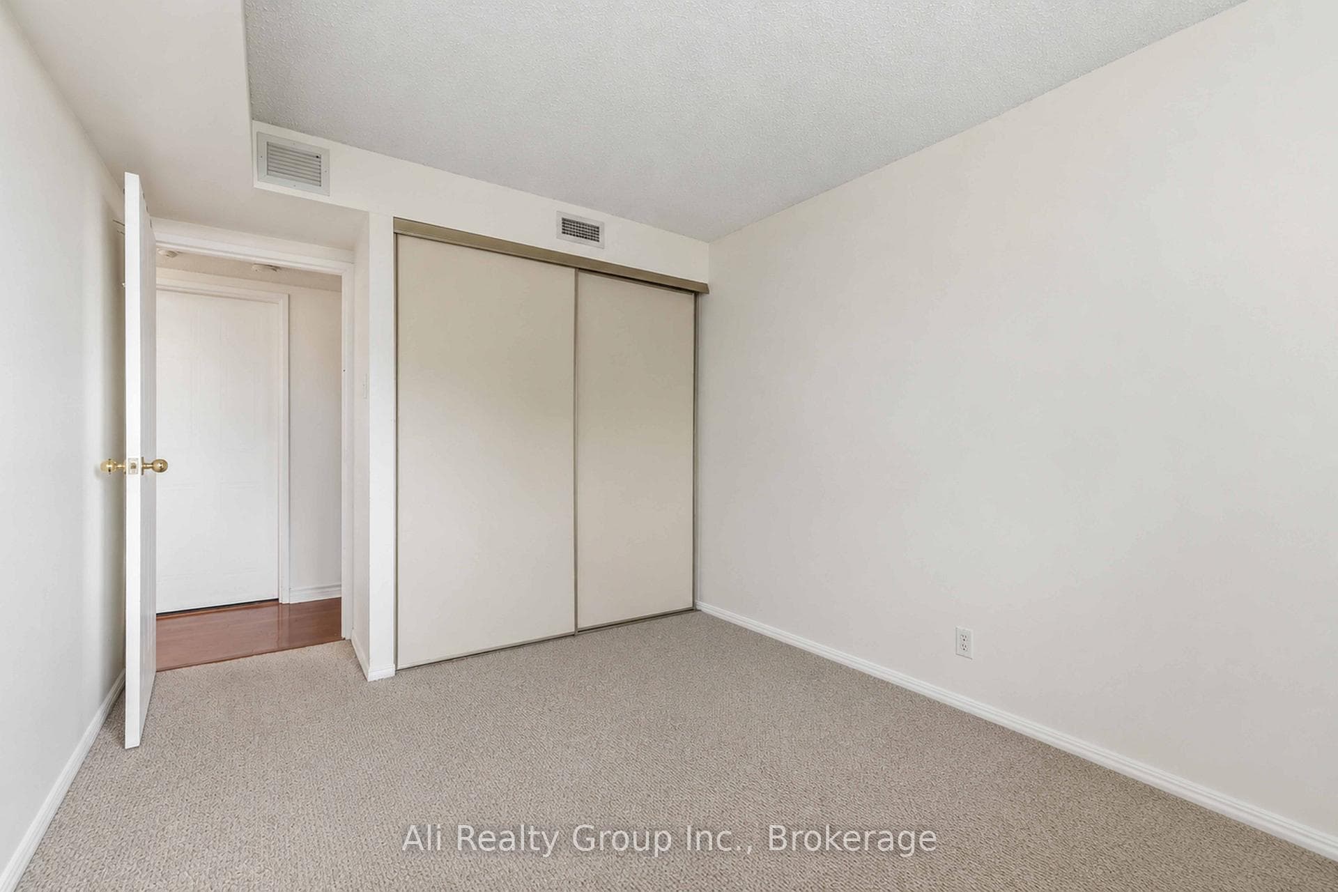 1705 Playfair Drive Unit 610 photo 23