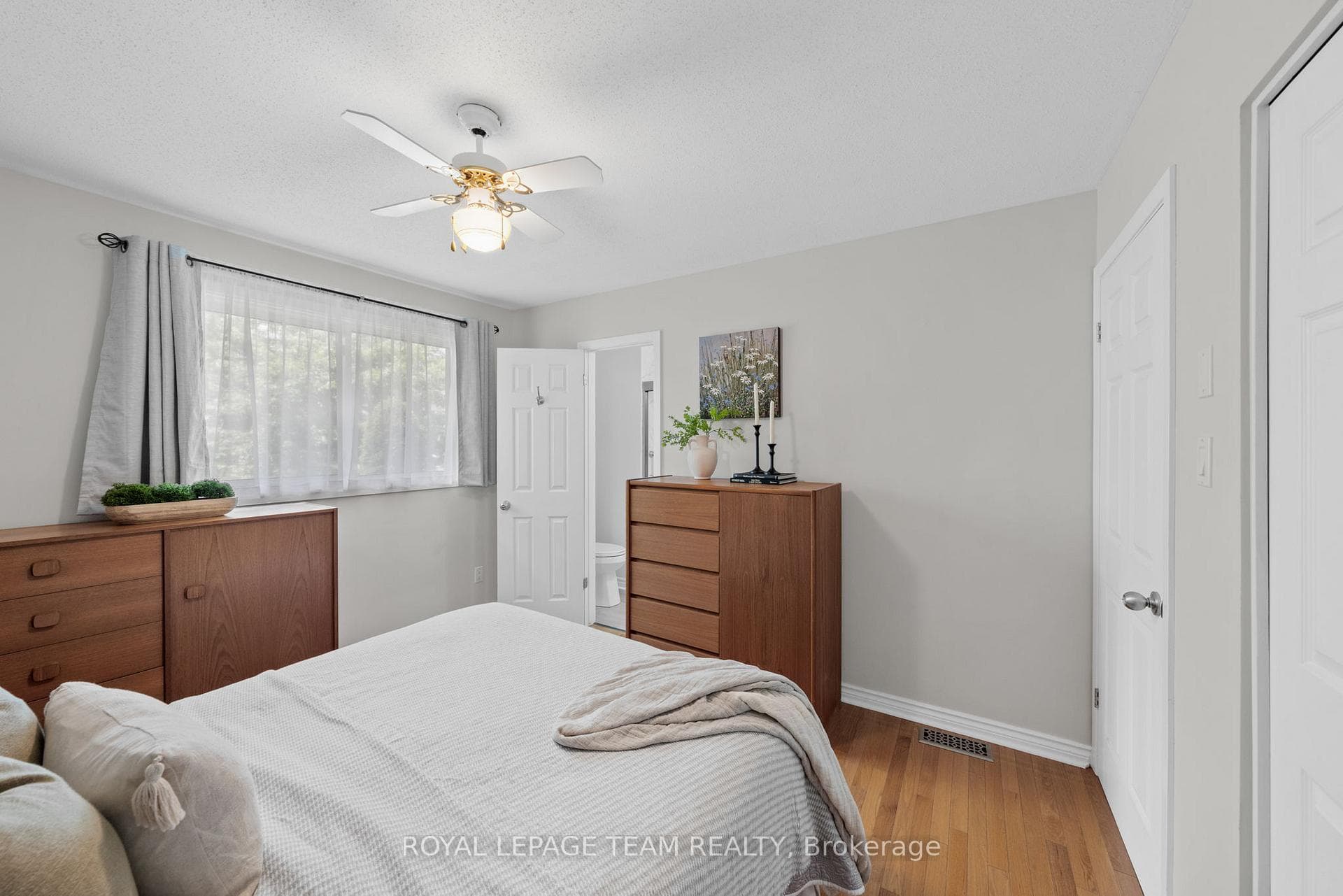 22 Barrhaven Crescent photo 24