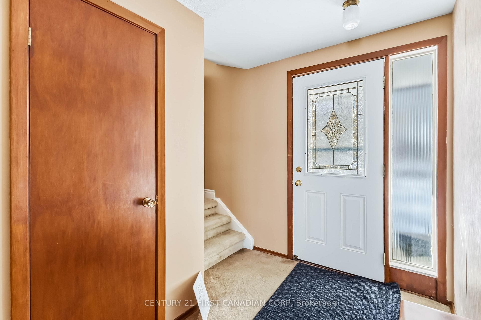 628 Viscount Road photo 7