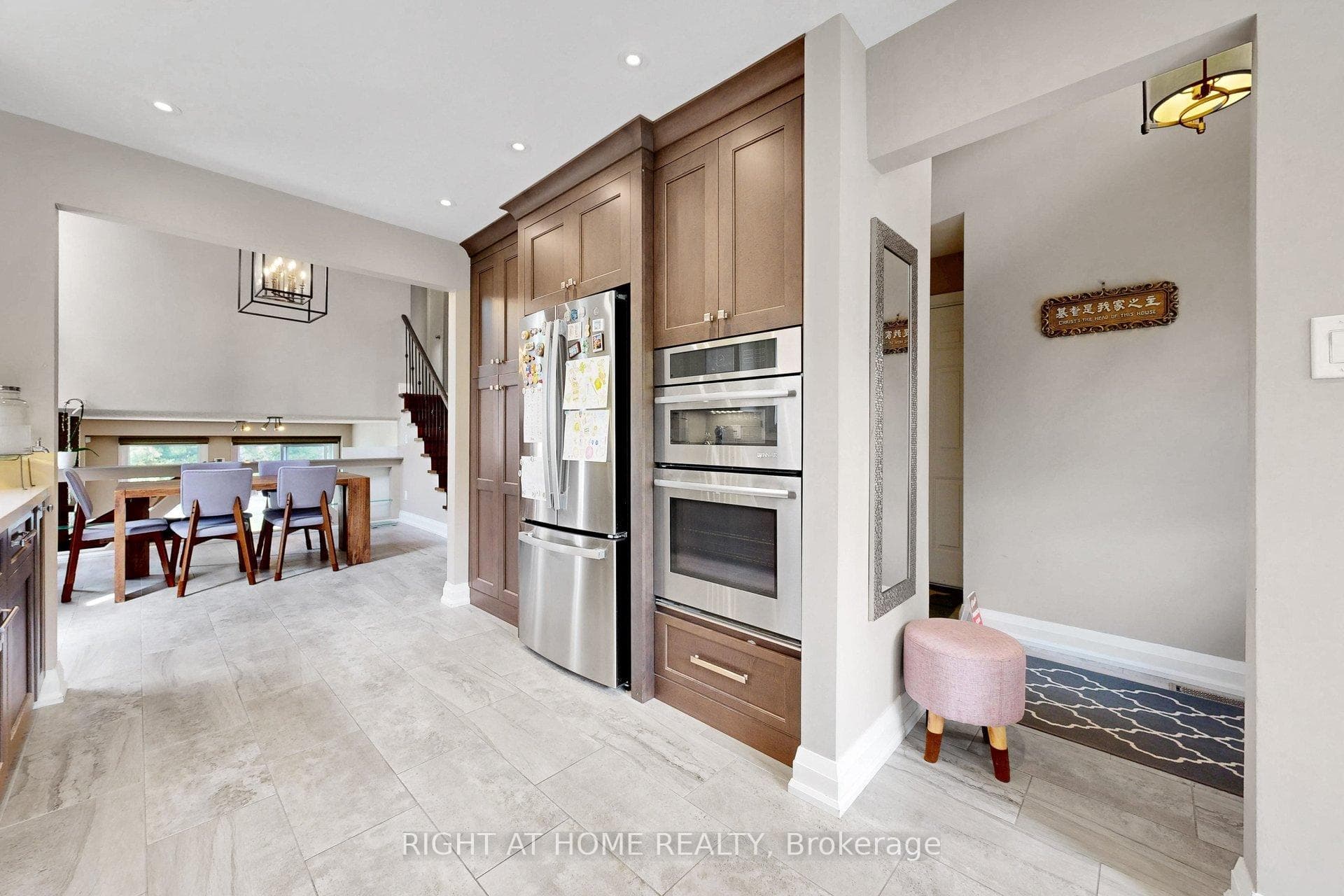 62 Kings College Road photo 9