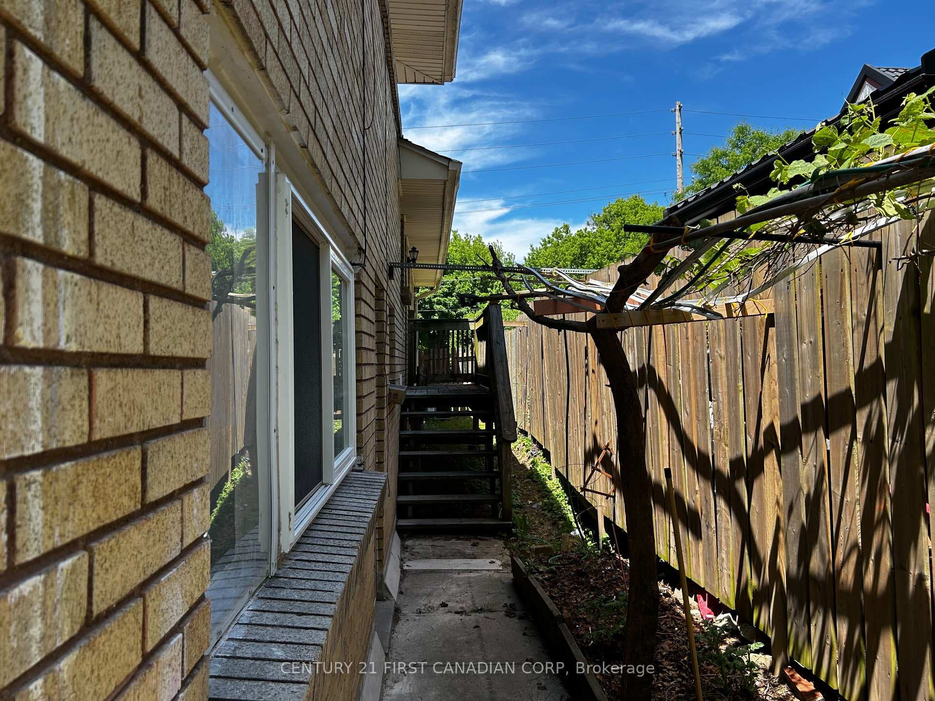699 Huron Street Unit A photo 31