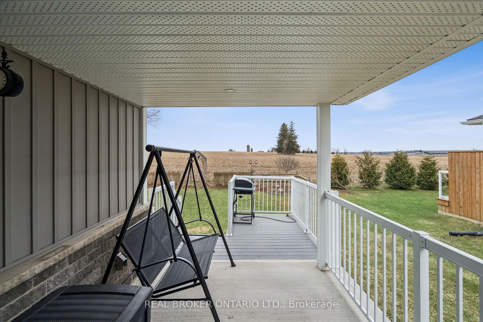 480 Grand Trunk Street photo 33