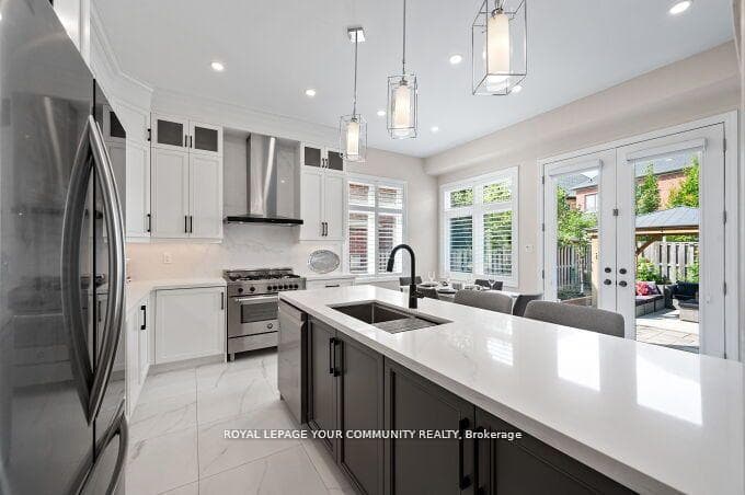 14 Robert Berry Crescent photo 21