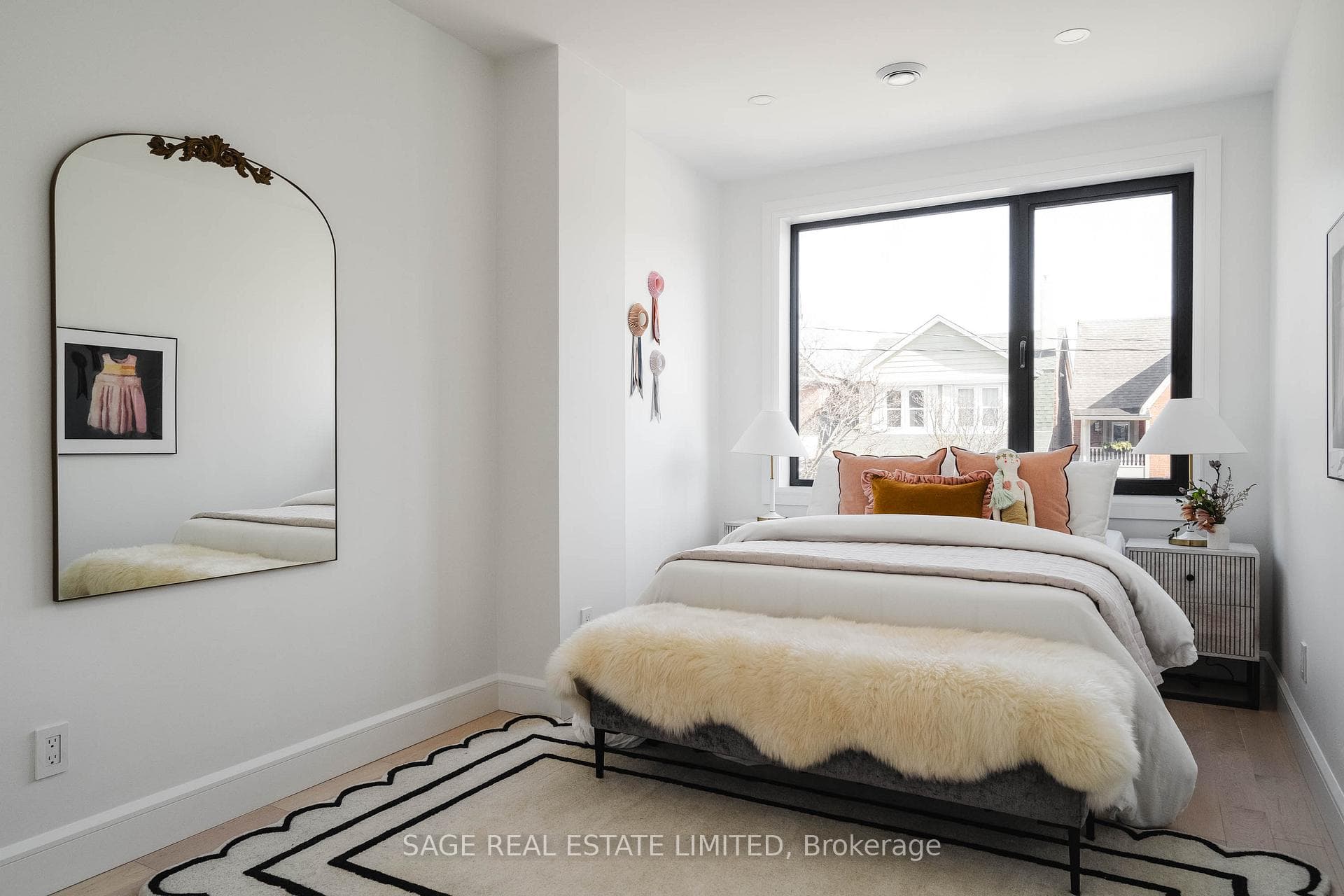 424 Clendenan Avenue photo 9