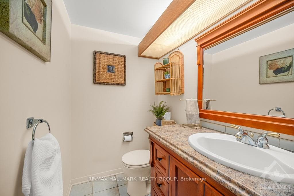 34 MELVILLE Drive photo 12
