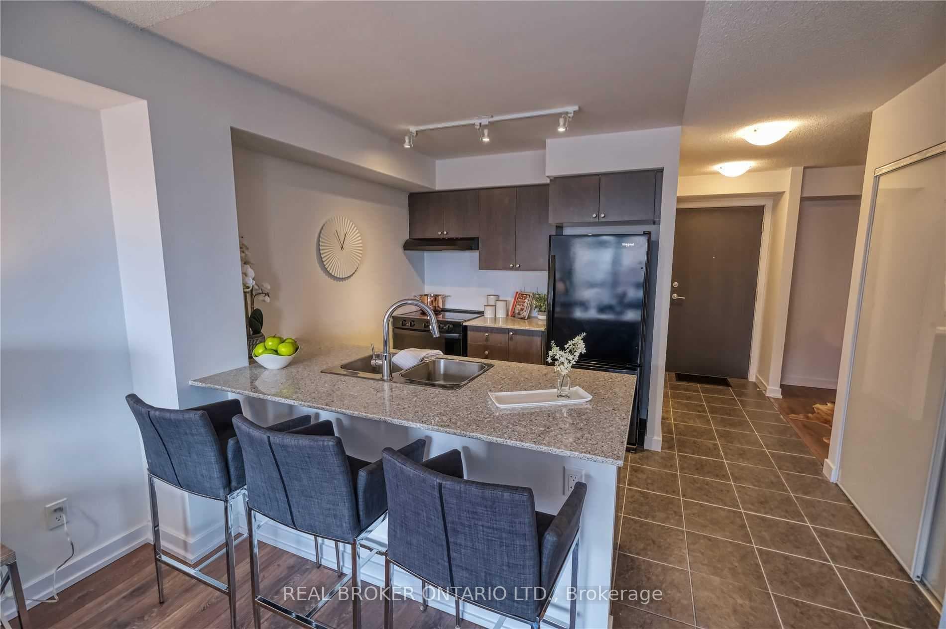 8 Trent Avenue Unit 305 photo 4