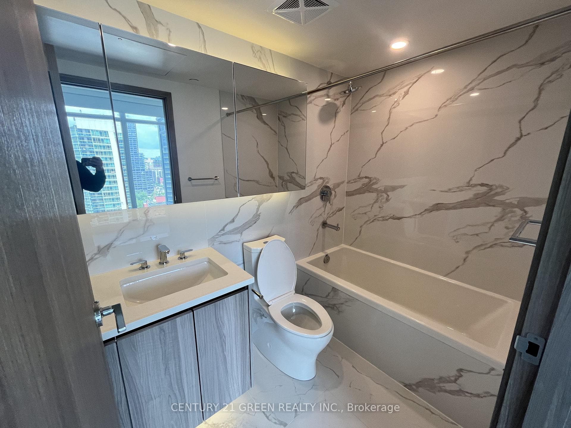 1 Concord Cityplace Way Unit 2303 photo 7