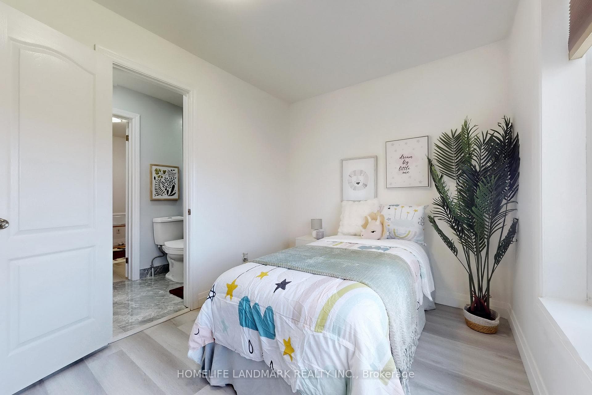53 Lindsay Avenue photo 19