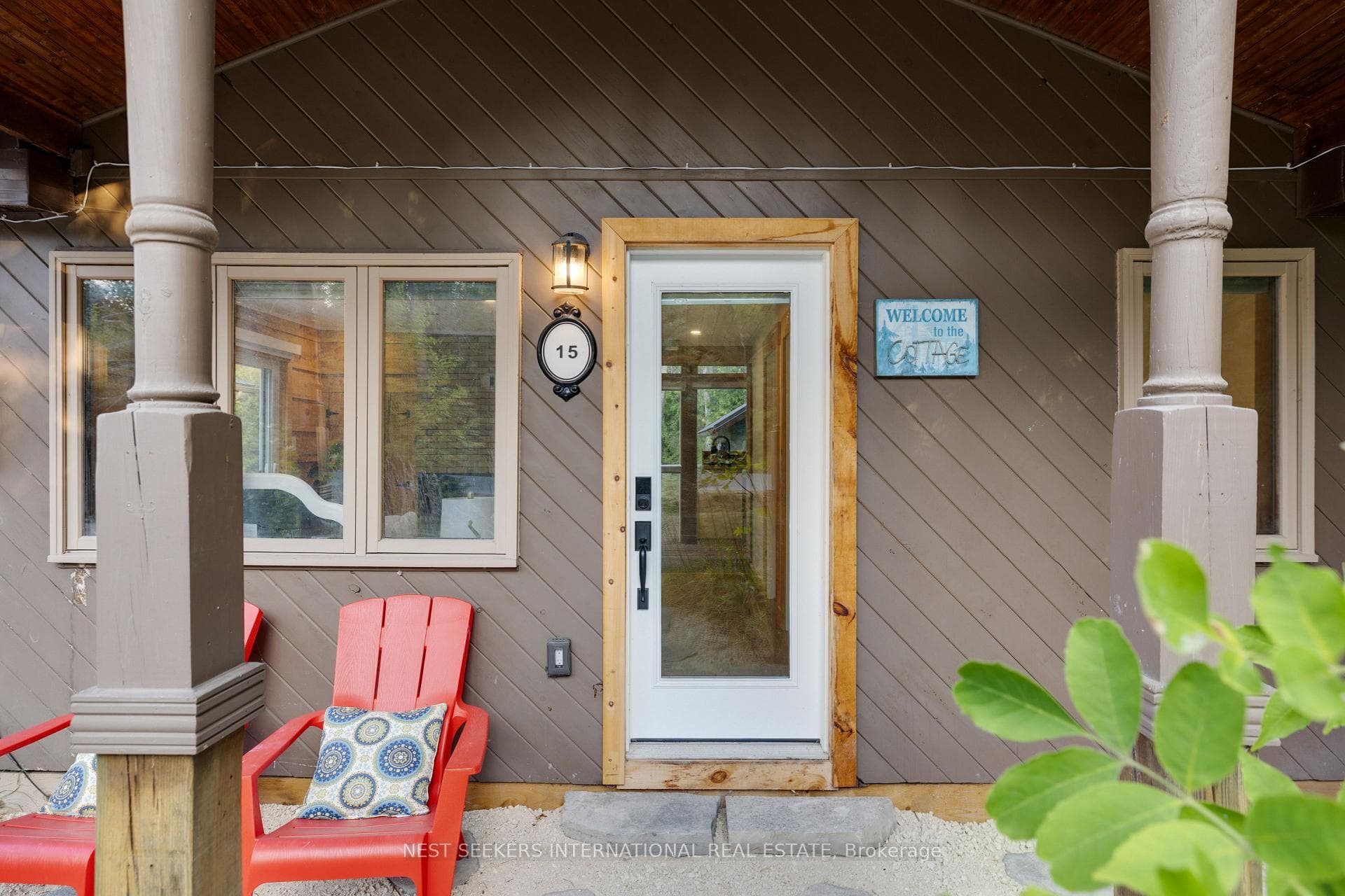 15 Edgar Road photo 8