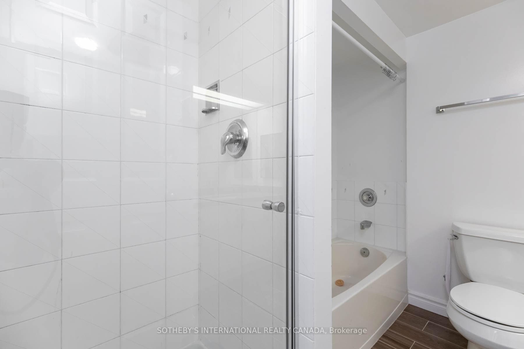 77 Harbour Square Unit 2210 photo 14