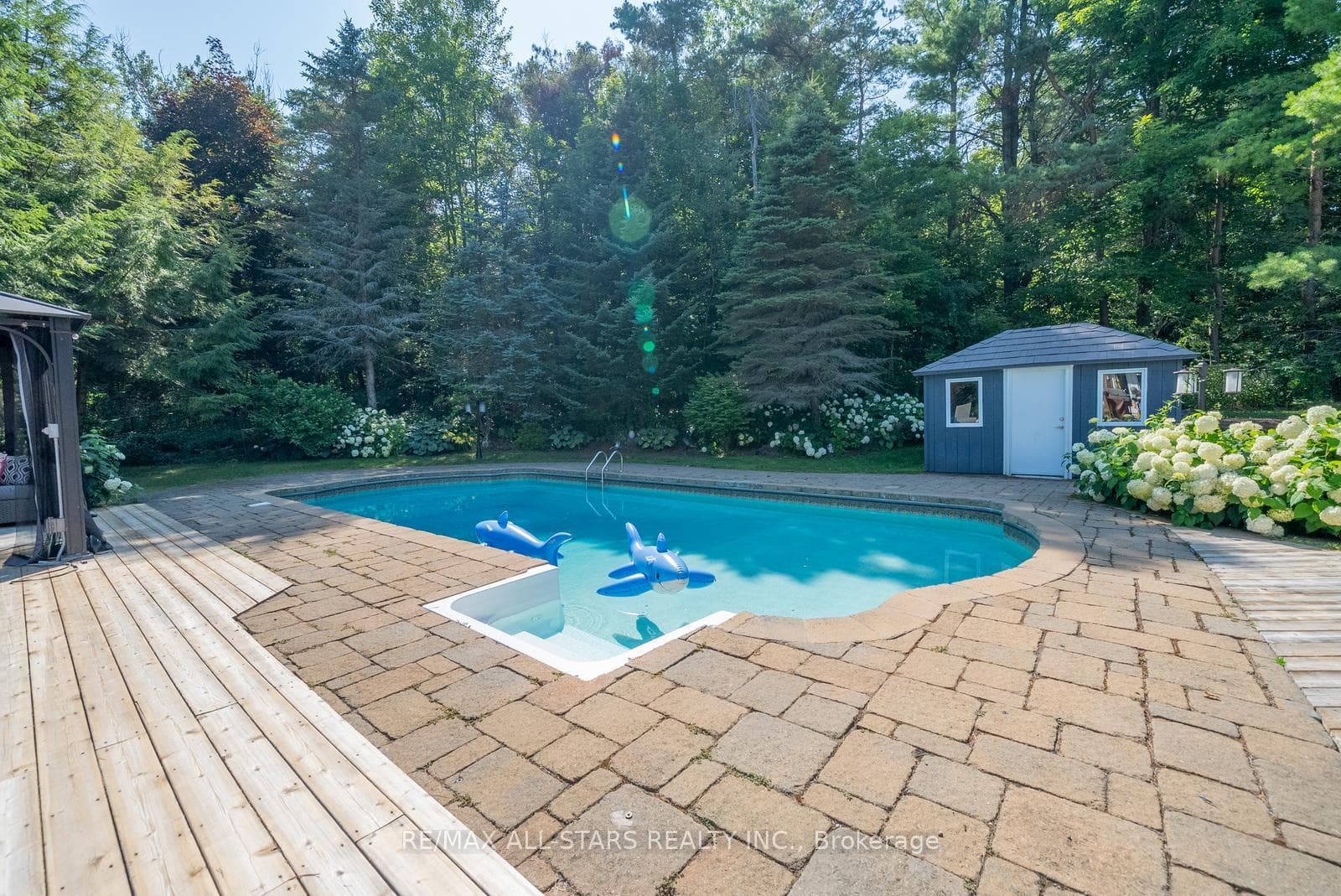 64 Woodbridge Circle photo 49