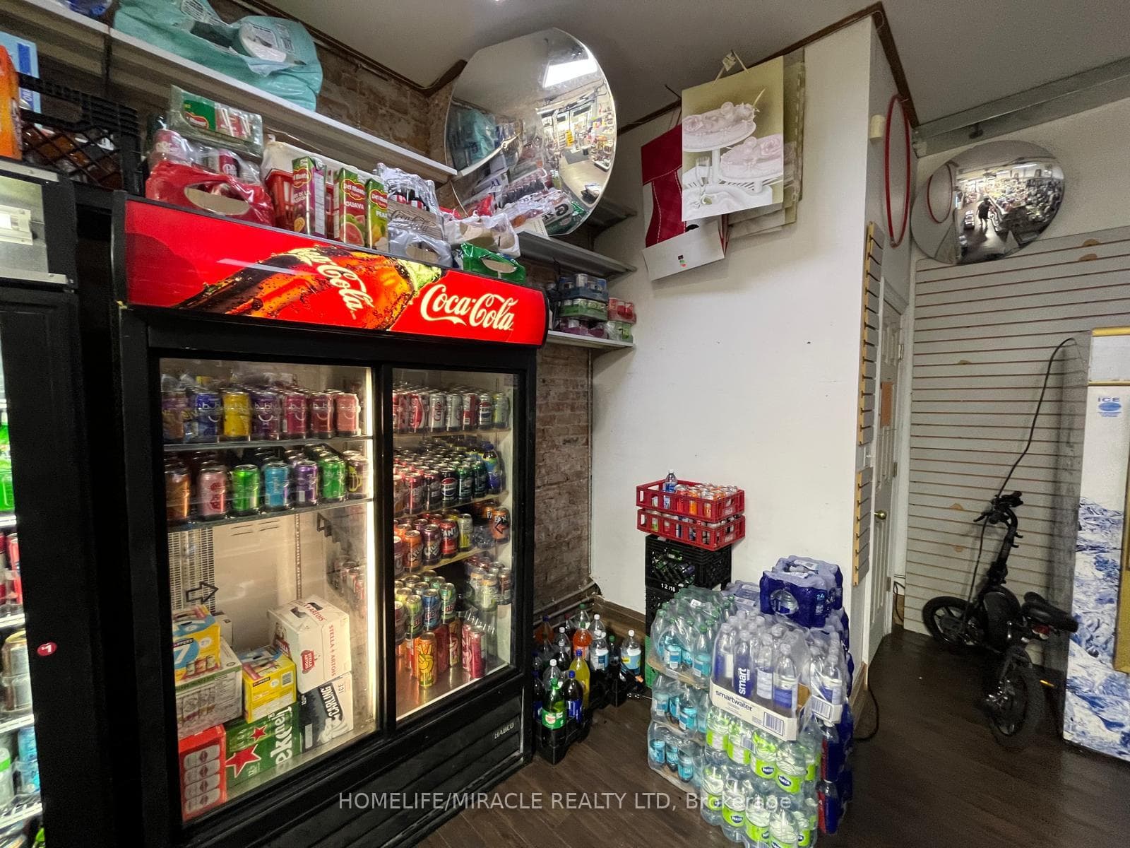 966 St Clair Ave W Avenue photo 15