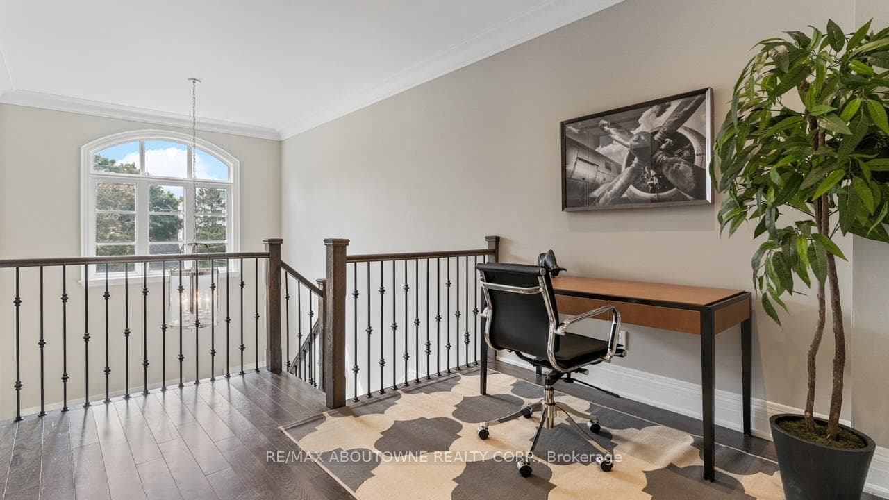 81 Brock Street photo 22