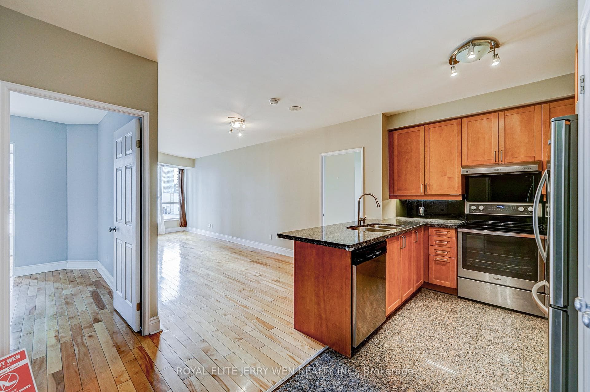 55 Bloor Street Unit 1809 photo 7